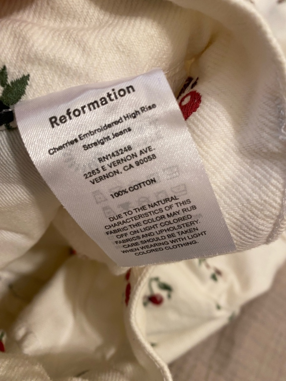 Reformation White Straight-Leg Jeans with Cherry Motif. Size 26 - Picture 7 of 14